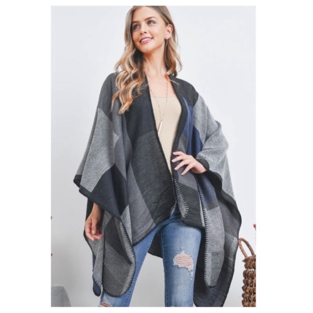 One size soft Ruana poncho - Picture 4 of 6